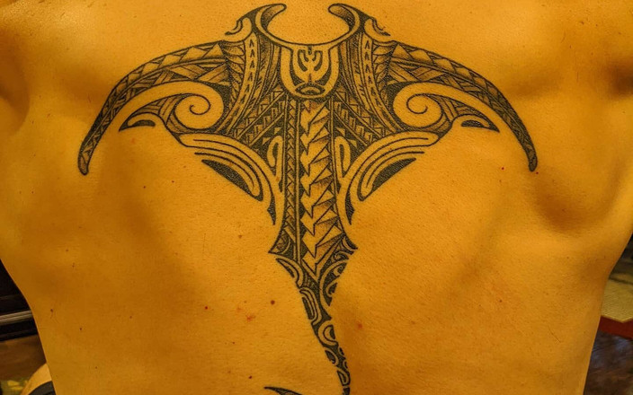 Colin Jones: Anální penetrace robertkem. Malá, střední, velká, extra velká dilda