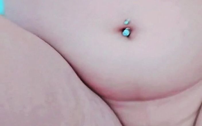 Nadia the big ass moroccan: Cewek nakal maroko lagi asik masturbasi memeknya pakai penis buatan...