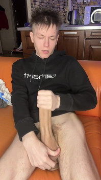 El pompası seansı kontrolsüz twink boşalmasına kadar kuruyor