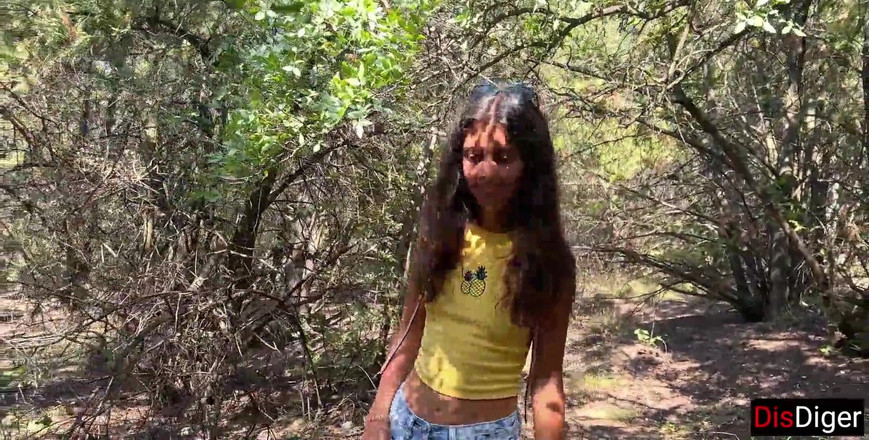 Dis Diger: जंगल में जोरदार सेक्स चूत पर वीर्य