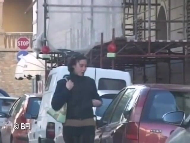 Battle of the asses and pussies: Vintage, une fille a soif de bite et reçoit un...