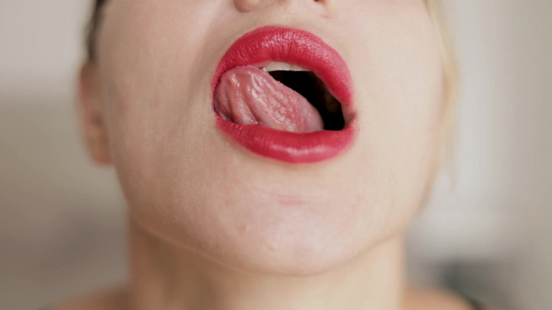Mrs Peachesxx: Guardami in bocca