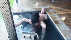 Black Swan: Istri super hot ini dientot habis-habisan di kolam renang pagi-pagi