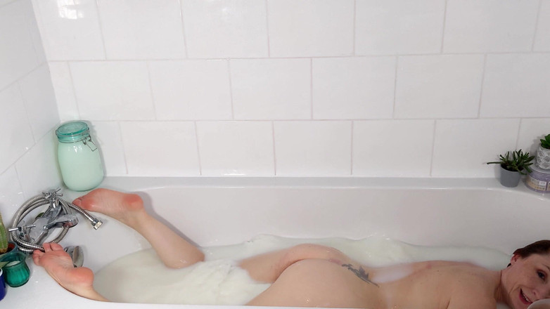 Lily kink: Tắm làn da của tôi trong sữa