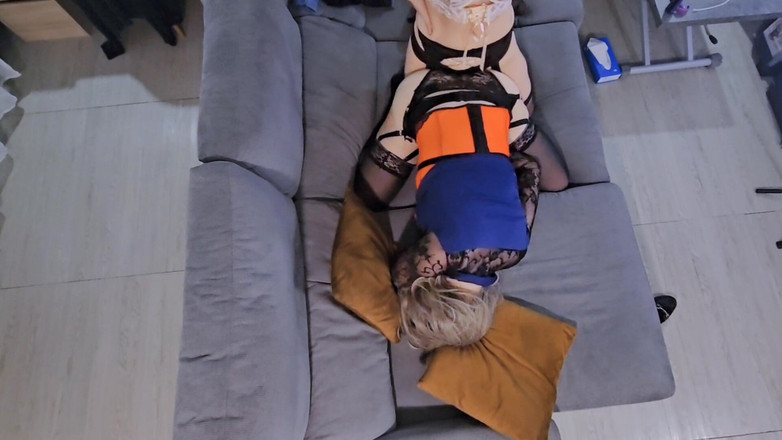 Nady-So: Twee rijpe kleine slet dit neukt nady mietje dit krijgt...