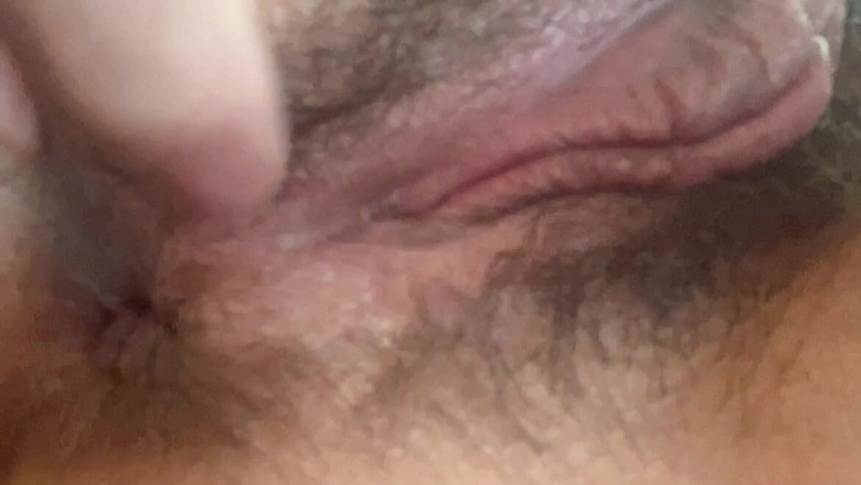 sweethanajapanese: Si lecca il piccolo buco del culo e la figa...