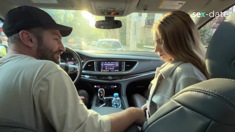 Mila Pie: Saya menemui seorang awek pada pertemuan seks dan segera mengongkeknya...