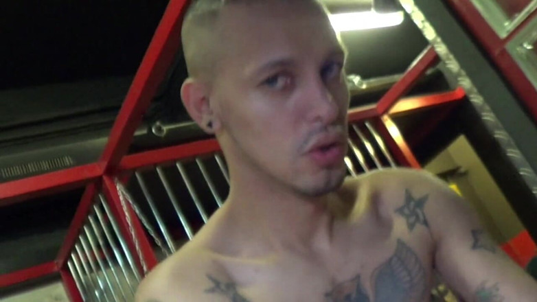 FRENCH HOLES CREAMPIED: David Valentin fucked bareback by top Latino