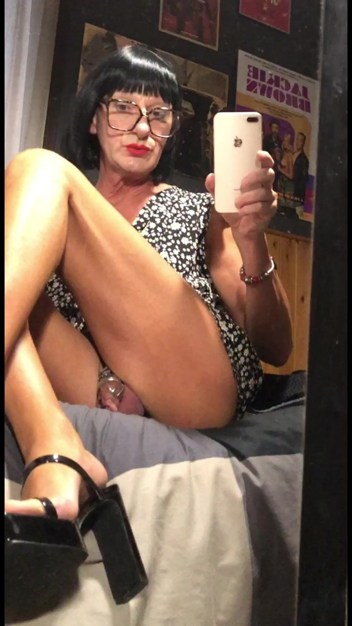 Andreina Naty: – 내 작은 방에서 바보 놀이