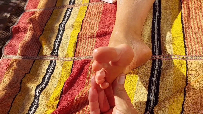 Selena701: Amateur Blonde Rijpe Vrouw Geniet Van Zon