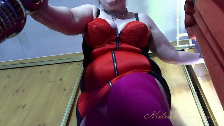 Mxtress Valleycat: Shrunk Và Stomped