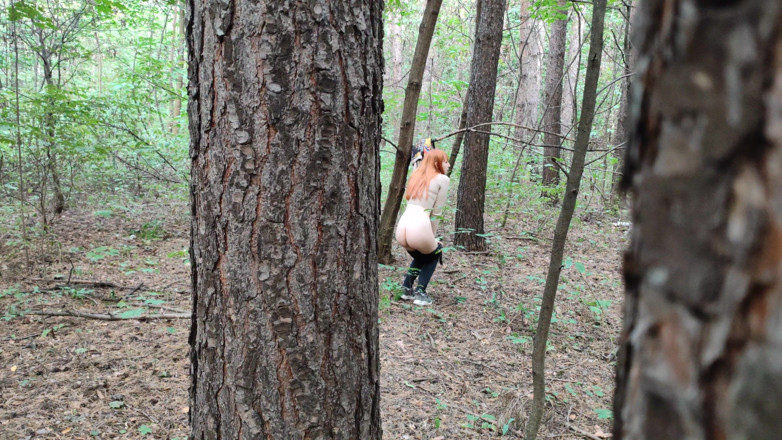 Super Jopka: Beautiful chick caught in the woods