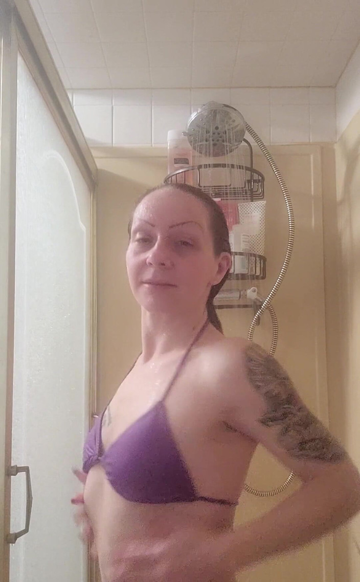 Raven Willow: Tüm saç aşıklarım için duşta hepsini yıkadıkça izliyorum