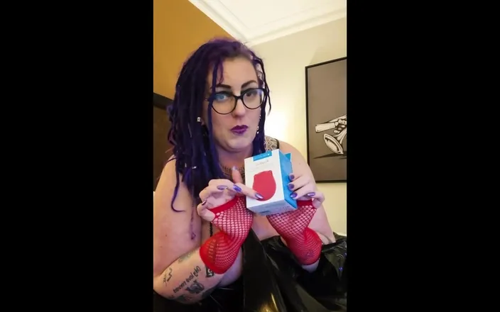 Mraltmrskinky: I love getting new toys! Which one do you like?