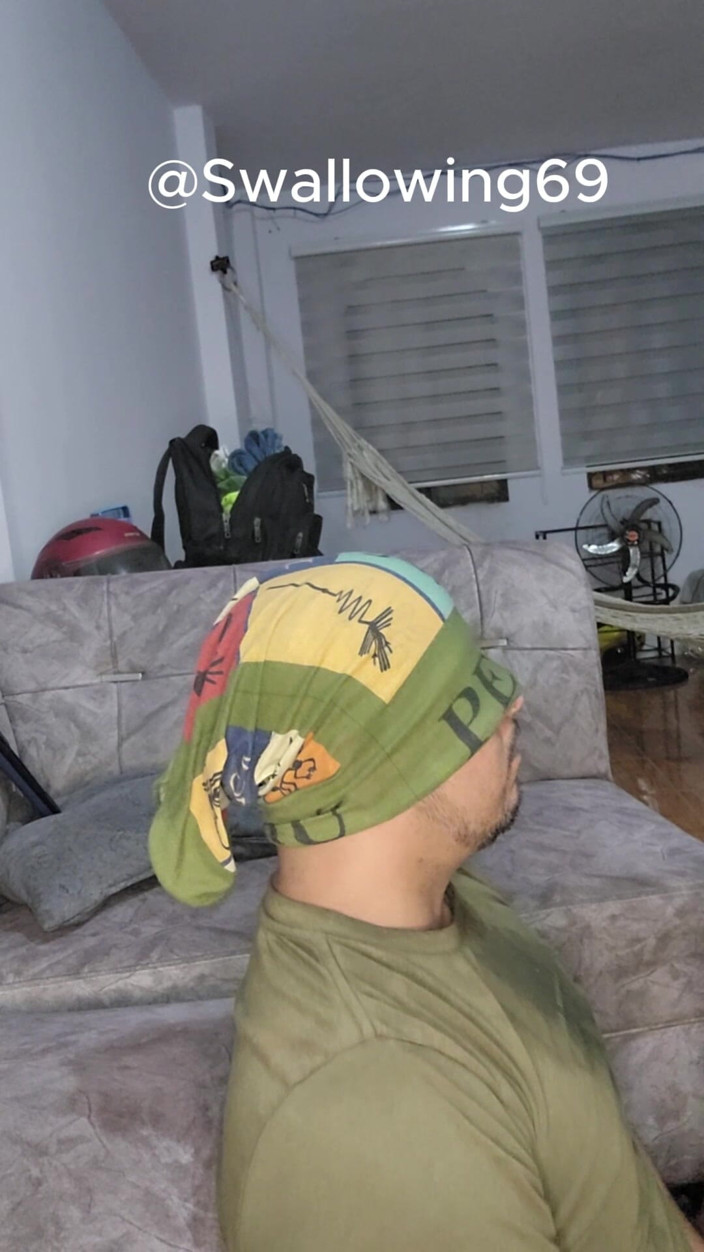 Swallowing 69: Mâncând o ciocolată delicioasă