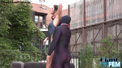 Giant Fem: Mi piace il mio ragazzo schiavo coperto di spandex stretto