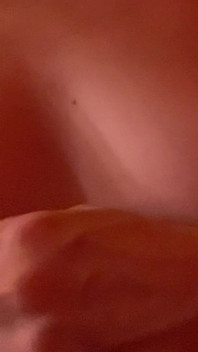 Göğüslerime ve meme uçlarıma tap