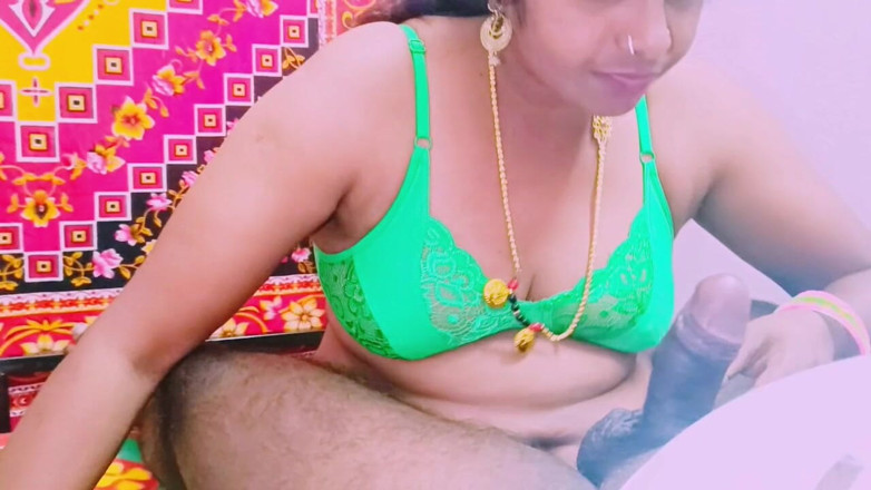 Telugu honey lips: 흑인 대물 자지에게 따먹히는 거유 밀프