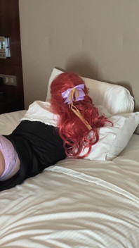 继父操继女的梦想在他的妻子开始工作时实现了！