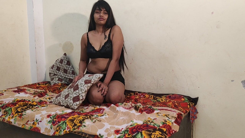 Alia Advani: Bold & Beautiful Private Show Indian College Girl Sex