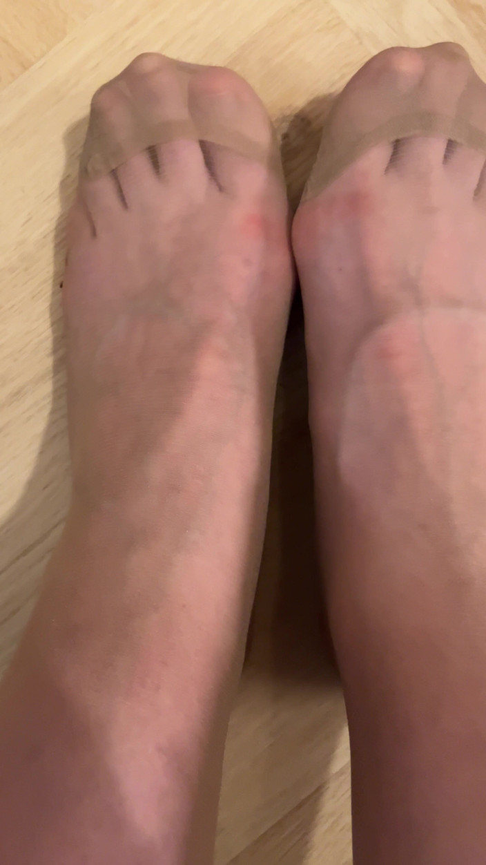 Feet: 니하이 양말을 신고 신발 쇼