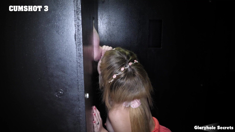 Glory Hole Secrets: Gloryholesecrets Evie Christians första gloryhole