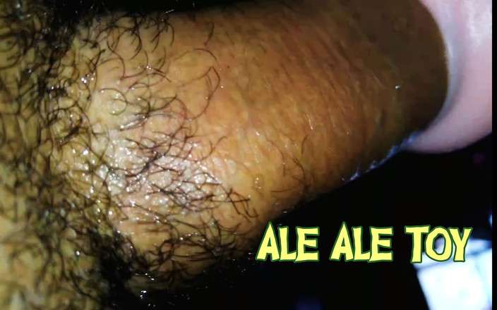 Ale Ale: Parlo di giocattolo nella figa e gemiti