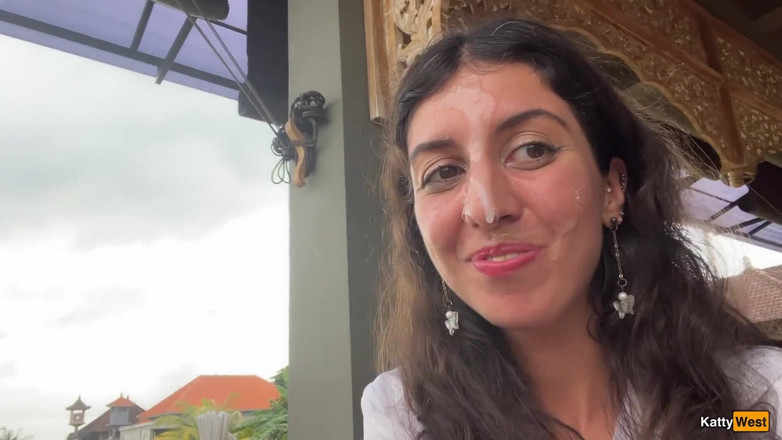 Katty West: Eating Pizza with Cum on My Face in a Cafe...
