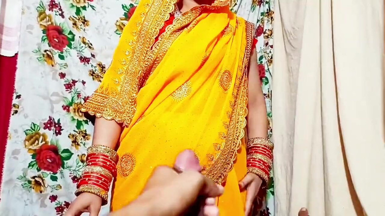 House stage: Sex Services Available Come on My Friend Indian Bhabhi Jabrdust...