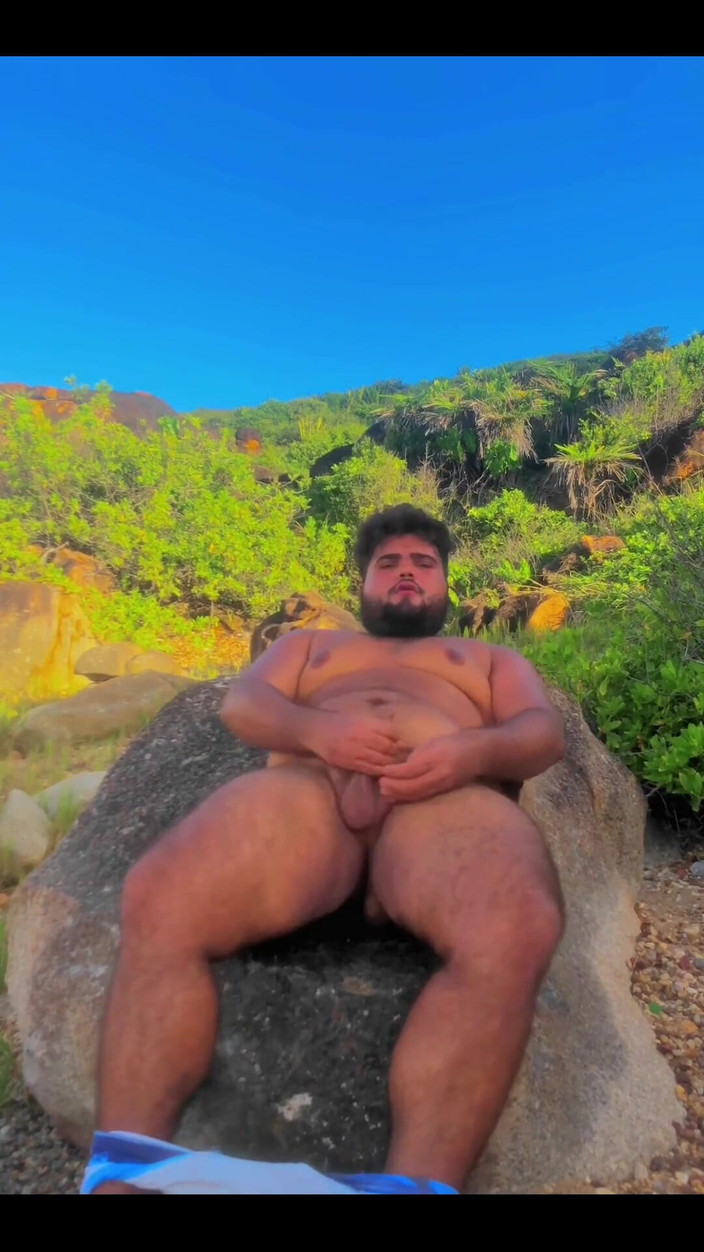 VEN1CIU: I Came on the Beach