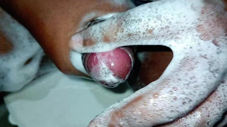 rahuman: モンスターチンポの掃除とオナニー