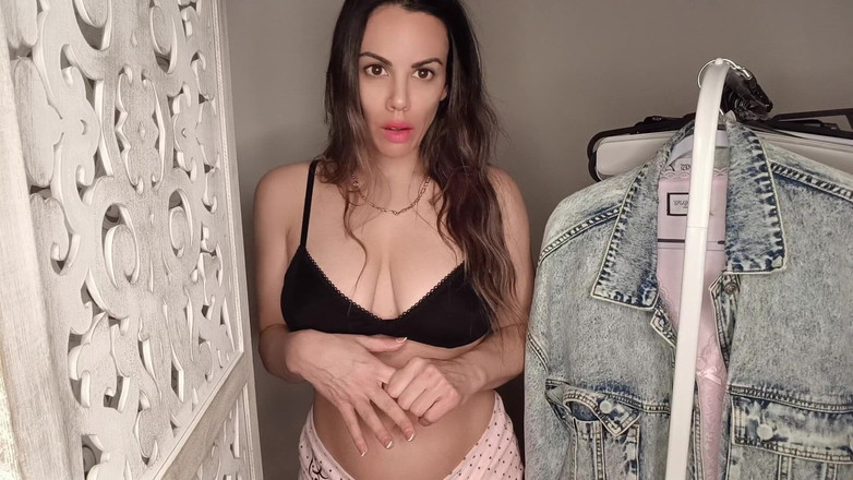 Annika Rain: 継母の家 - パート2 堕落を通じた献身