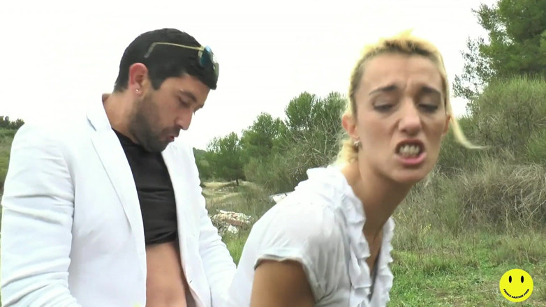 French Amateur Porn: Realtor arab rambut pirang rela dientot demi penjualan
