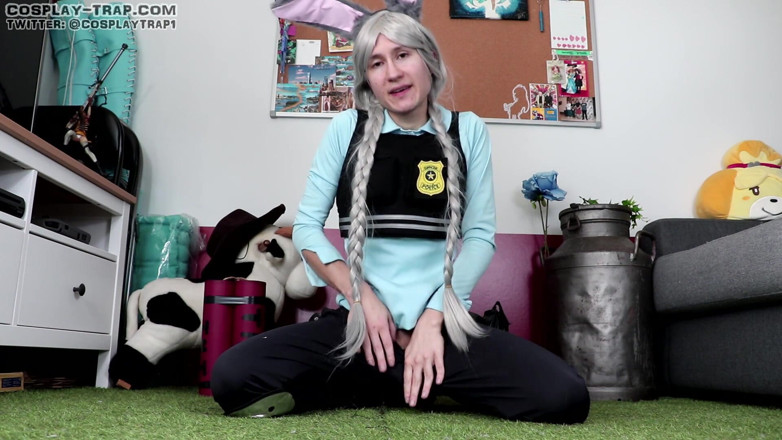 RosalinaxGirl: Judy's dressing down, cosplay trap