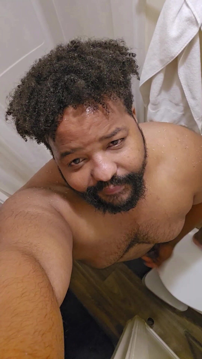 Eddie Venezuela: POV Facial Cumshot From Black Bear Stepdaddy