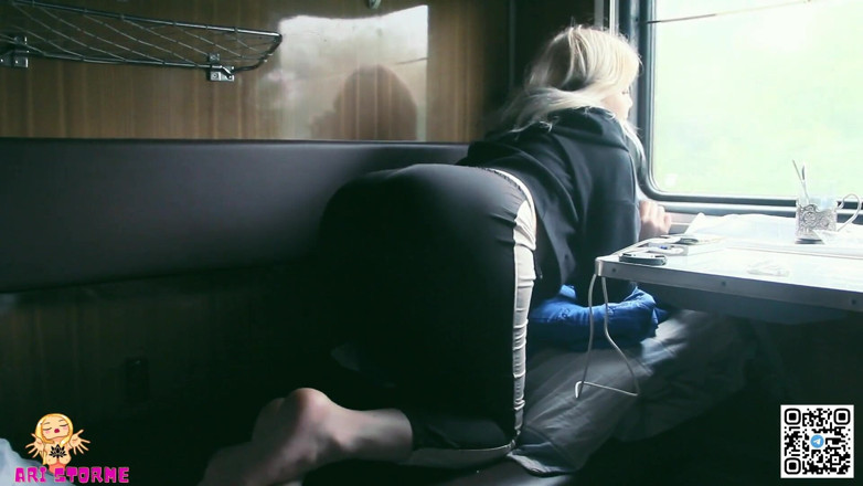 AurelliaCreampie: De treinromance. Mijn poesje loopt gevaar