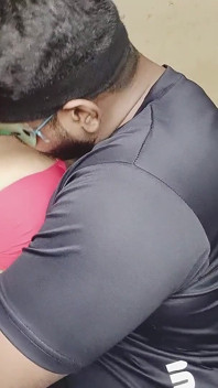 Fucked by the Delivery Boy Who Came Home, the Sister-in-law Erased the Heat of Her Pussy and Got the Sperm on the Mouth