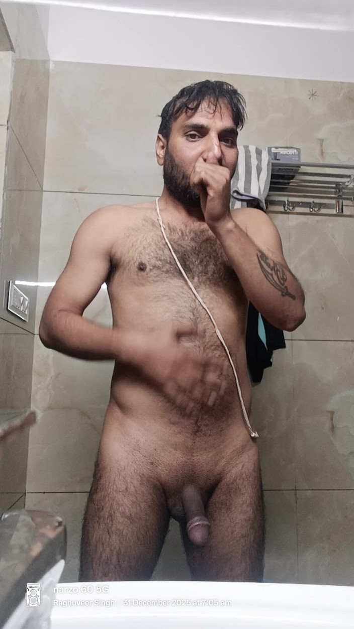 Rajasthani-old-lover: Pria india lagi mandi bareng petugas kepolisian tetangganya dan ayah...