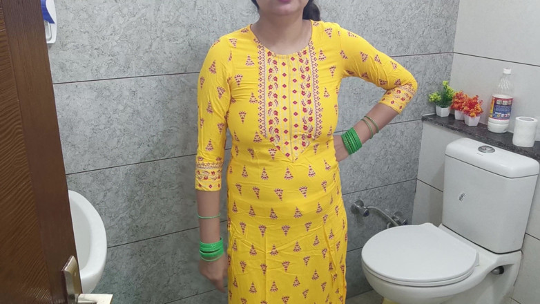 Saarabhabhi6: Indian Hot Step Mother Fucked Step Son Dirty in Washroom...