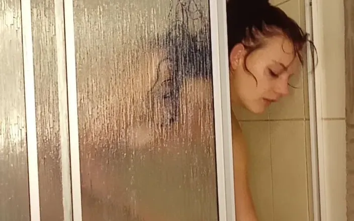 Prettypoison: Enjoying My Pussy Too.much in and Out of the Shower...