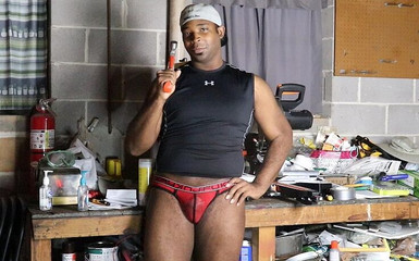 Blkbamaboi73: Je čas připojit mou hladovou díru - myslím, že jsem našel ten správný...