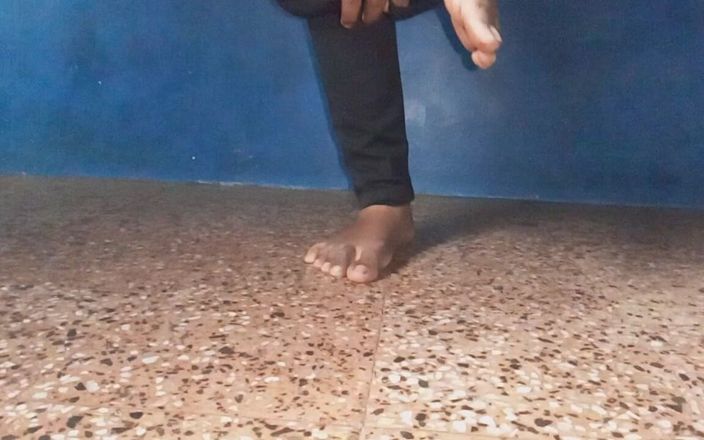 Sweet Indian cock: Cậu bé Ấn Độ đói khát