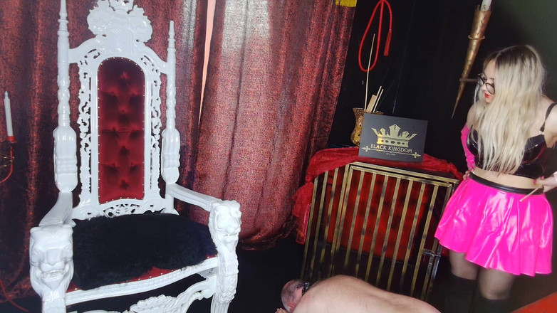 Queen_of_BDSM: Não serei subornado tão facilmente!