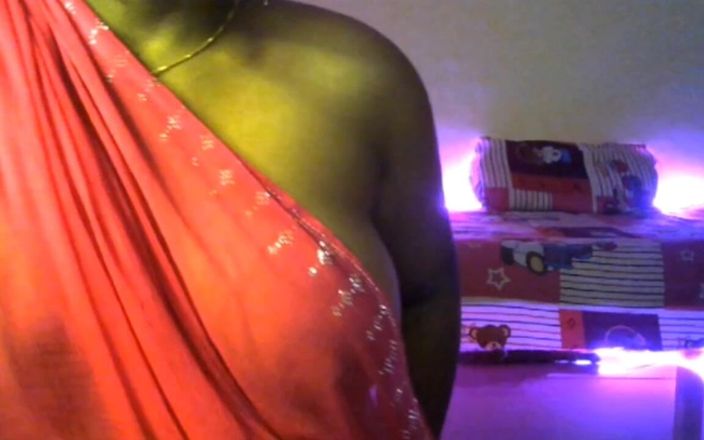 Hot desi girl: Pertunjukan webam tante seksi india dengan toket besar