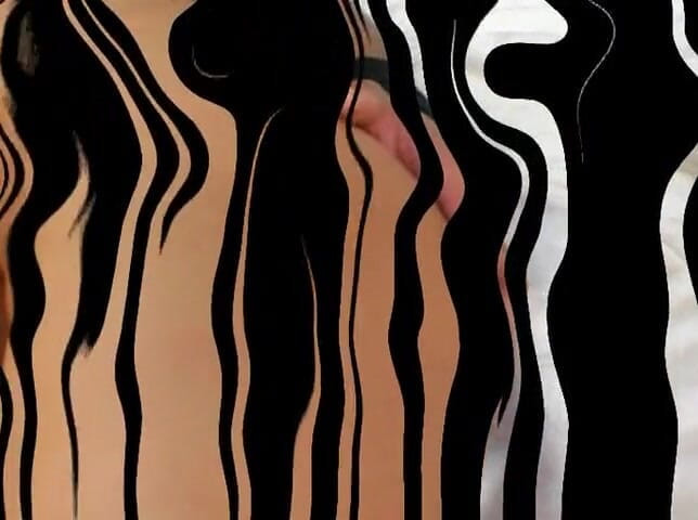 3some Bangers: Una splendida bionda cavalca un bbc sul letto