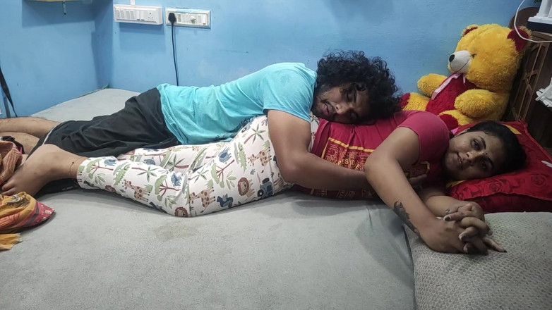Vaishnavysharunraj: Mallu, femme sexy, romance, femme indienne, seins sexy sucés par...