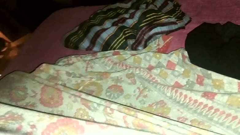 Popmini: Pasangan hot desa tamil dientot habis-habisan malam-malam sampai memeknya dicrot...