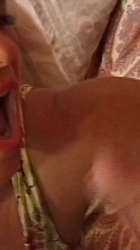 Blonde milf fickt mit riesigem schwanz und liebt es