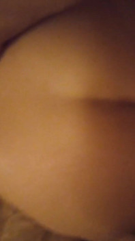 존나게 쪼이는 보지 따먹기
