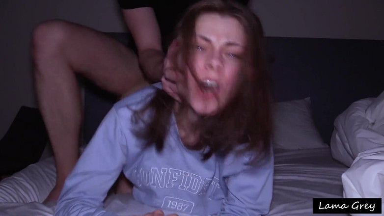 Cyber pussy: Ona je nerdy - studium a šukání s nerdy Teeny